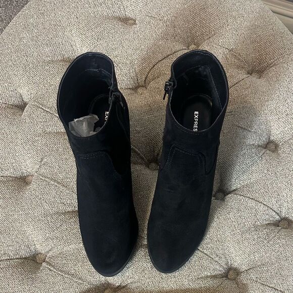 Express Faux Suede Booties - Picture 4 of 12